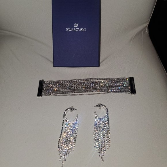 Swarovski tassel rhinestone earrings and bracelet set - Picture 2 of 2